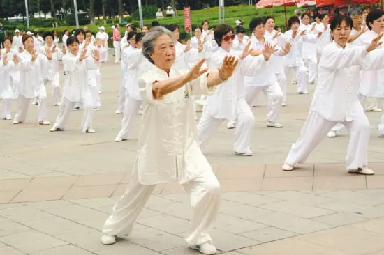 Seniors practicing tai chi